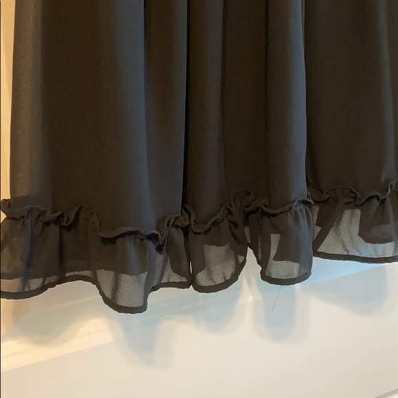 Black ruffle dress - Picture 5 of 5